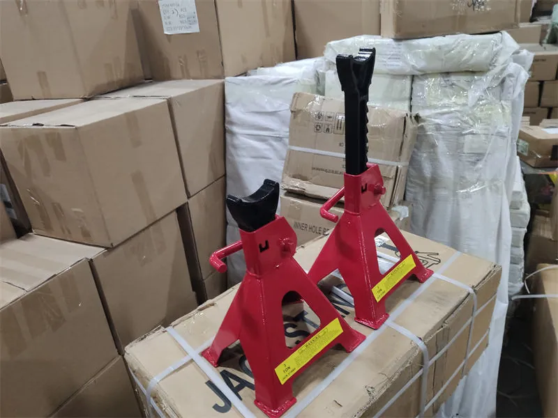 Paire de chandelles 3 tonnes, vue de trois quarts