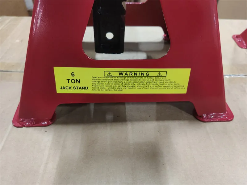 Paire de chandelles 6 tonnes, vue de détail de la base
